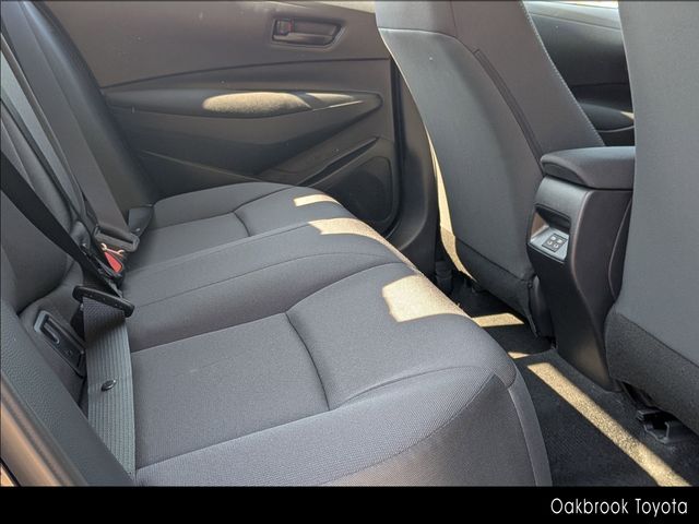 Vehicle image 14 of 33