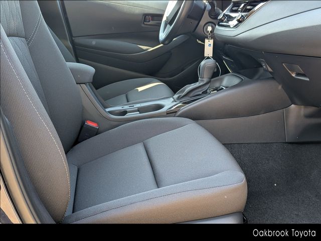 Vehicle image 16 of 33
