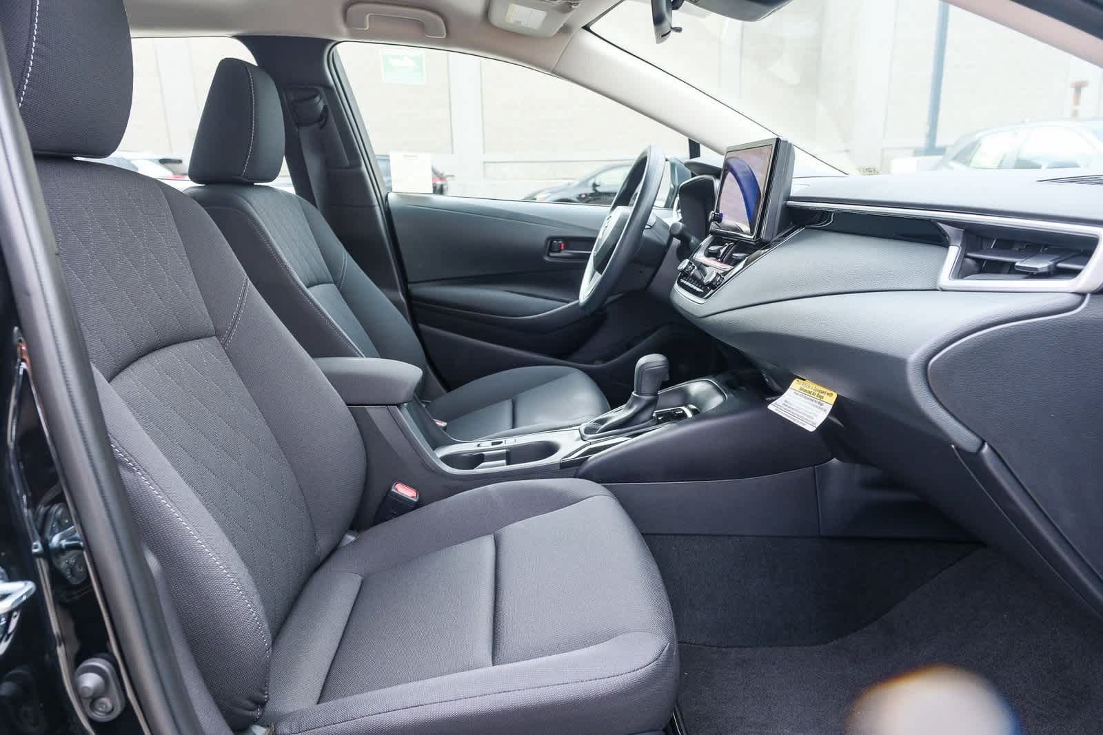 2025 Toyota Corolla LE Image 15 of 29