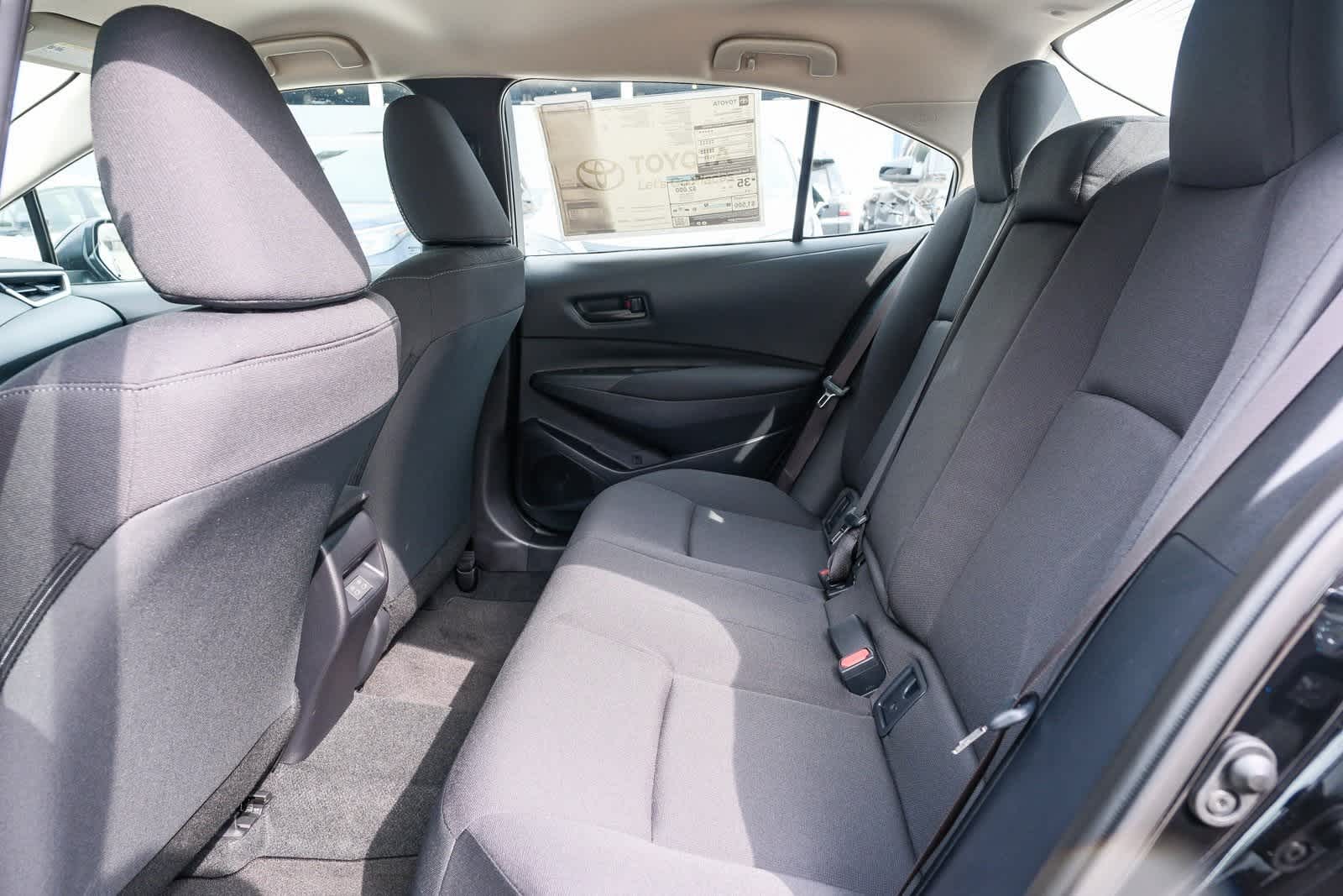 2025 Toyota Corolla LE Image 14 of 29