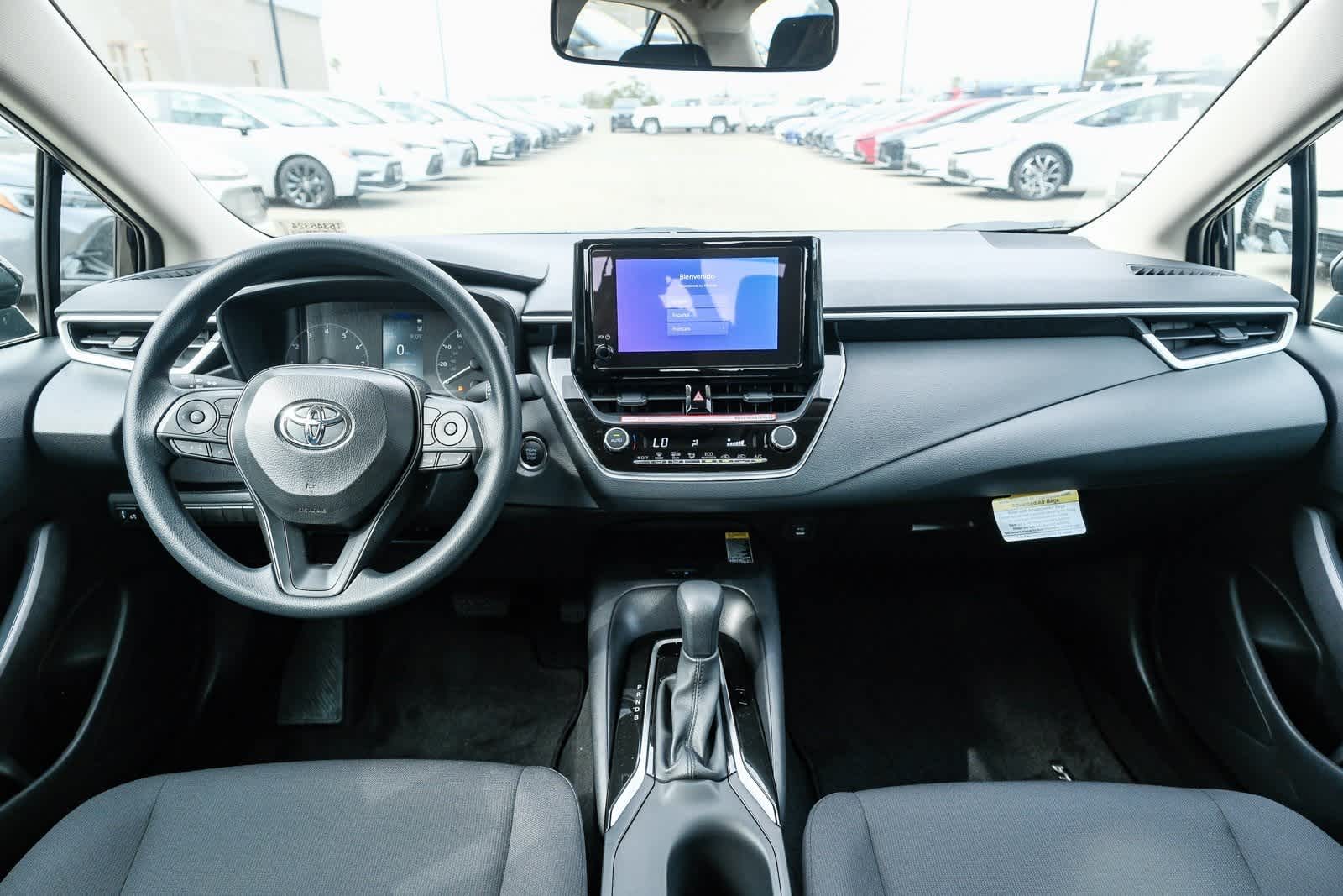 2025 Toyota Corolla LE Image 17 of 29