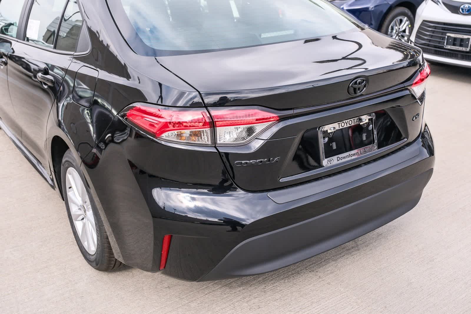 2025 Toyota Corolla LE Image 7 of 29