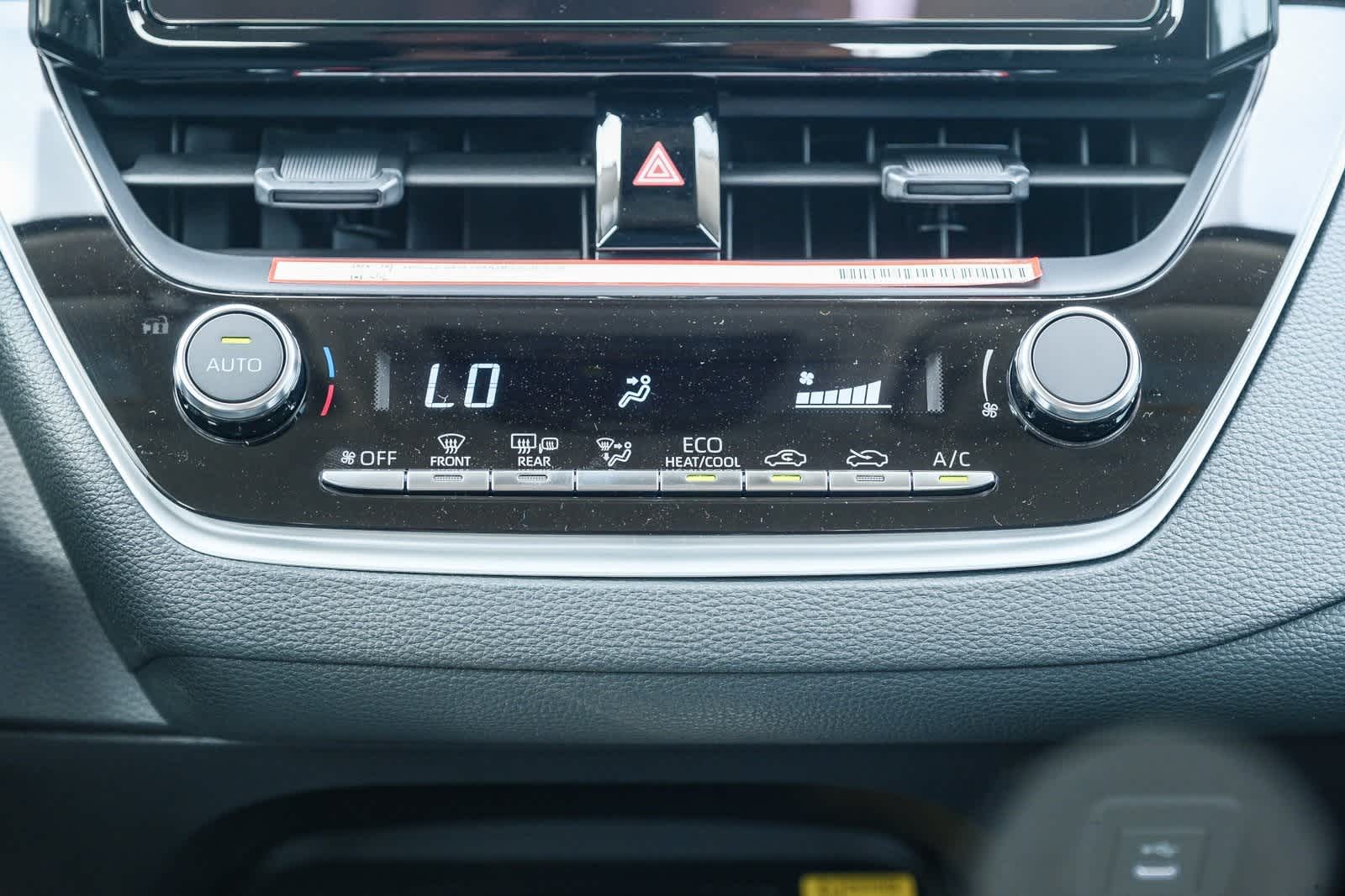 2025 Toyota Corolla LE Image 22 of 29