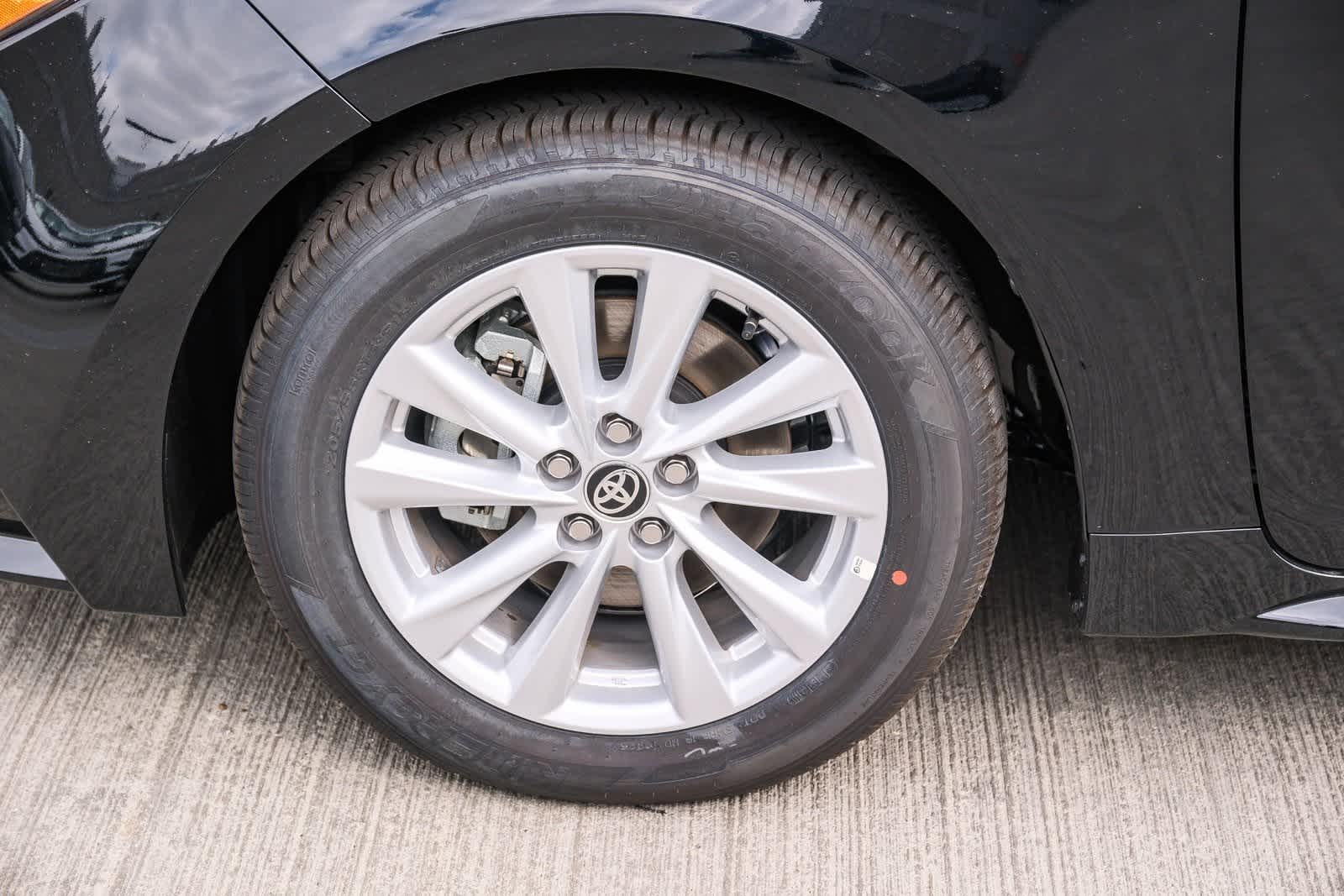 2025 Toyota Corolla LE Image 10 of 29