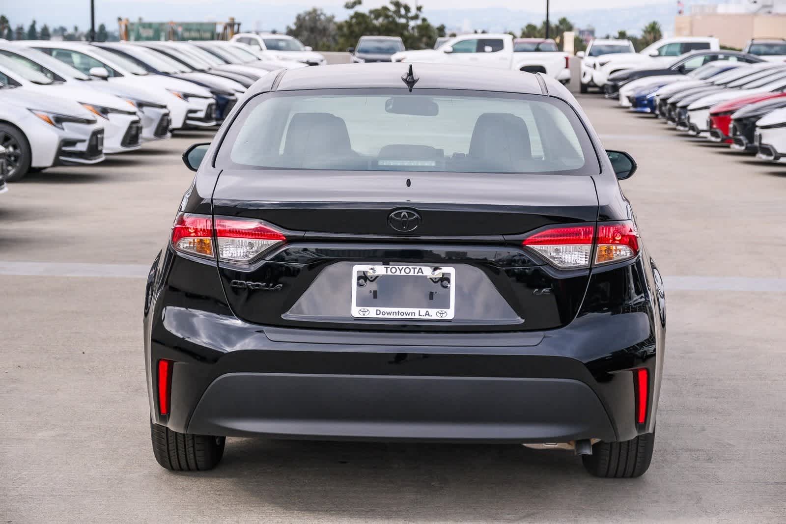 2025 Toyota Corolla LE Image 6 of 29