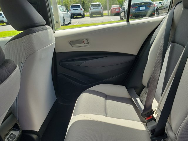 Vehicle image 6 of 30