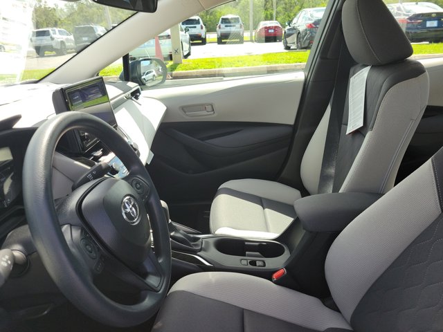Vehicle image 8 of 30