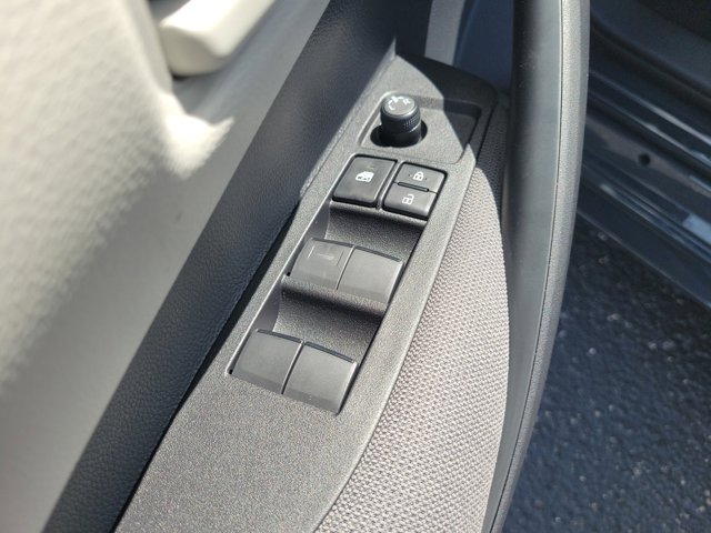 Vehicle image 25 of 30