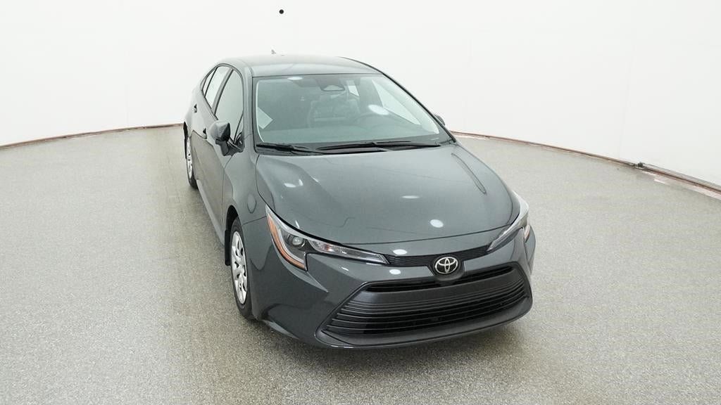 Vehicle image 13 of 33