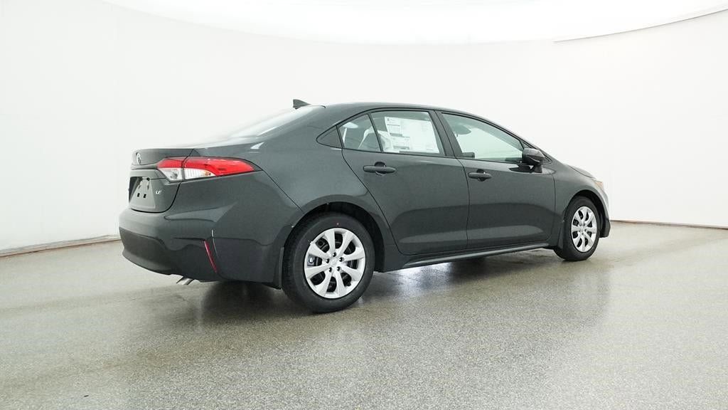 Vehicle image 21 of 33