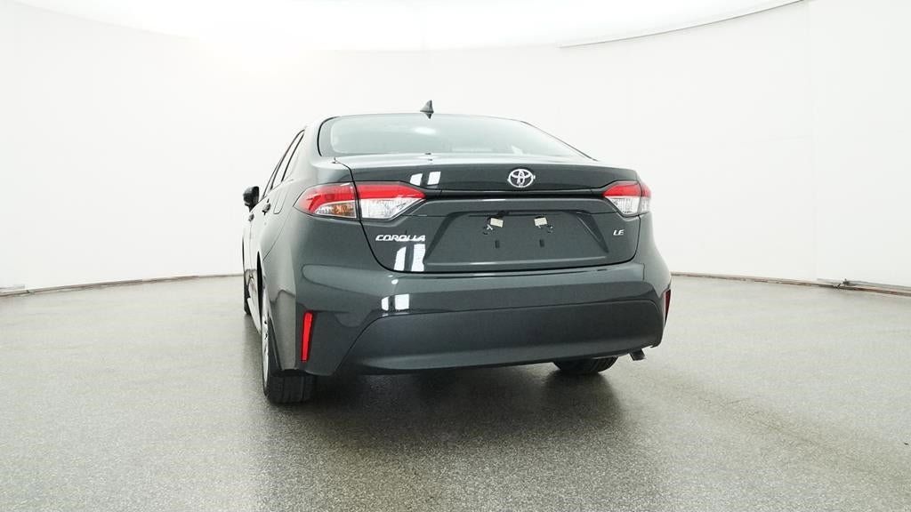 Vehicle image 24 of 33