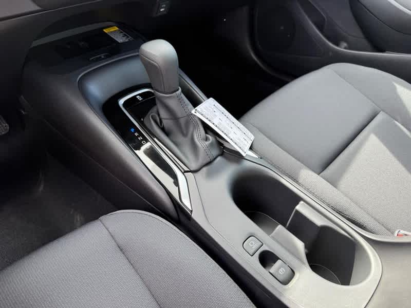 Vehicle image 13 of 19