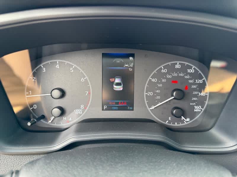 Vehicle image 15 of 19