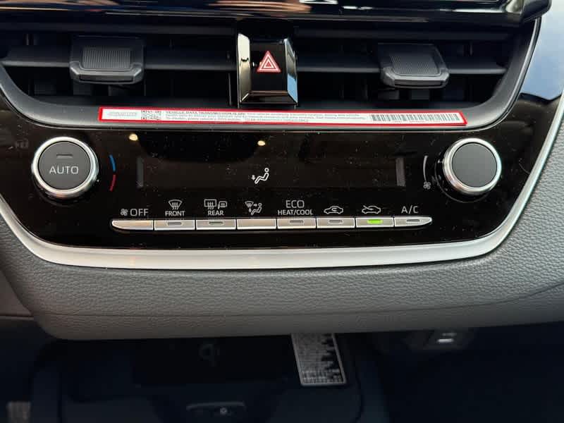 Vehicle image 12 of 19