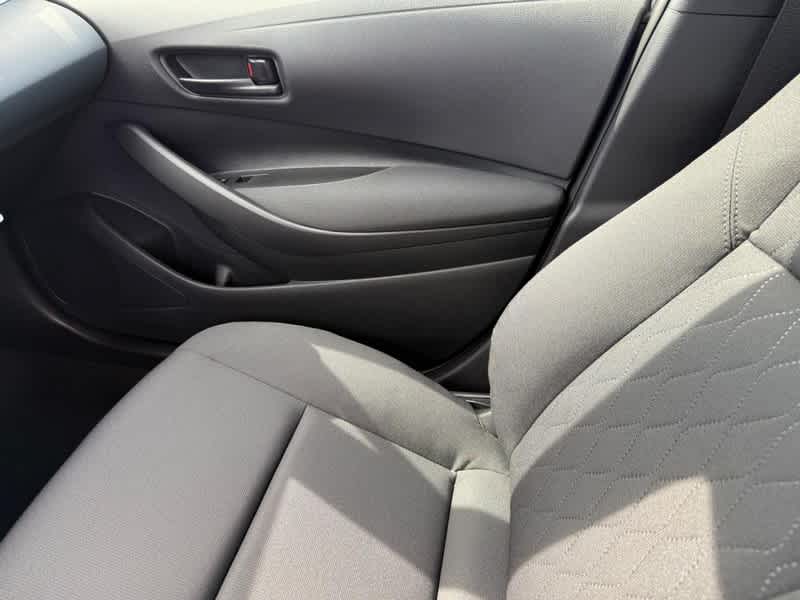 Vehicle image 14 of 19