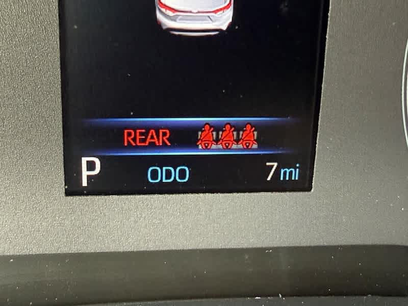 Vehicle image 16 of 19