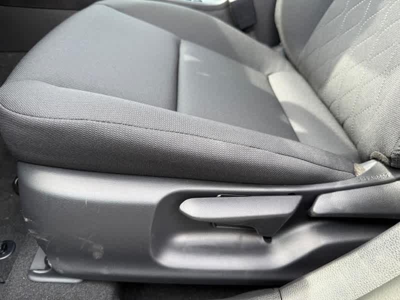 Vehicle image 18 of 19