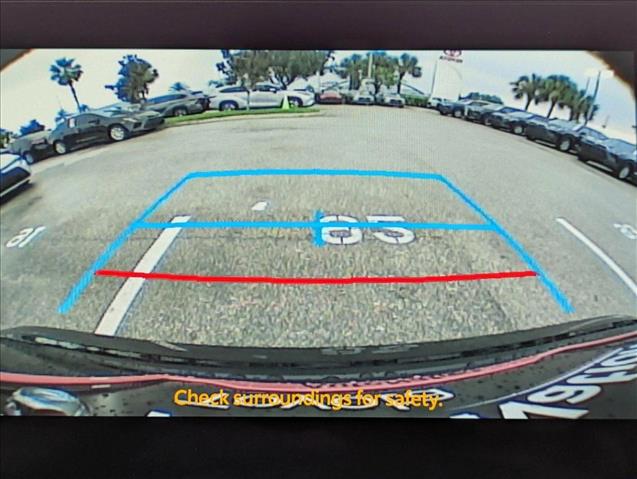 Vehicle image 16 of 17