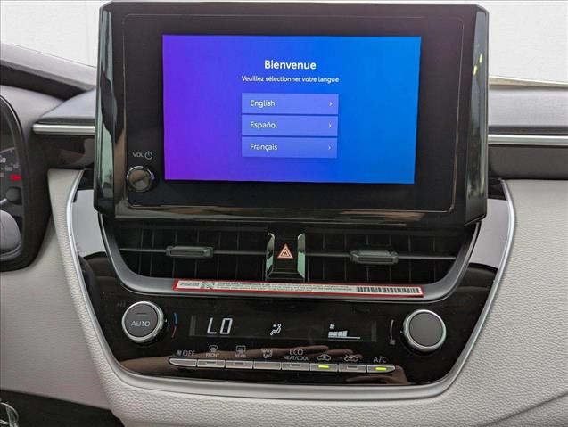 Vehicle image 14 of 17