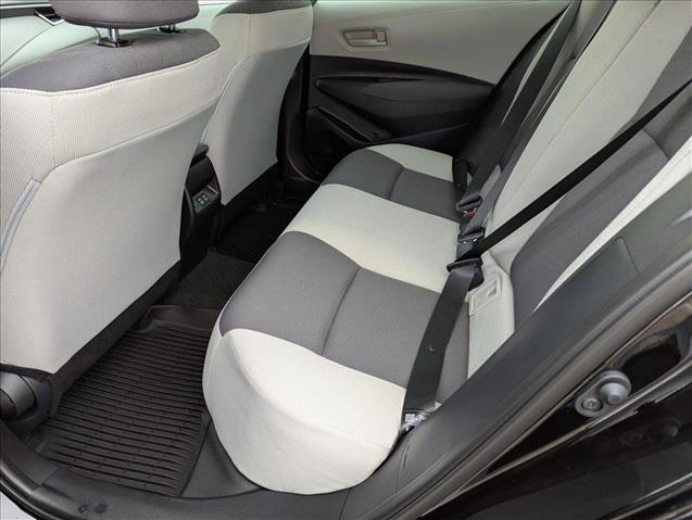 Vehicle image 10 of 17