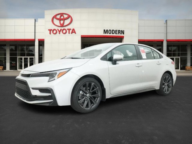 Vehicle image 4 of 40