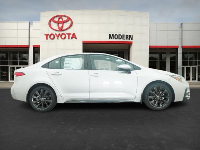 Vehicle image 16 of 40