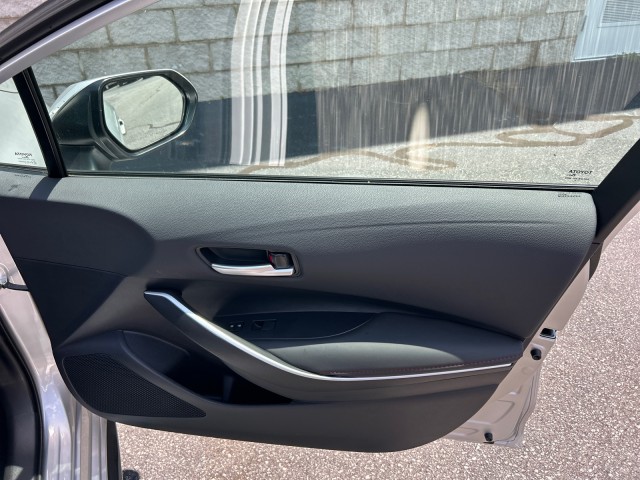 Vehicle image 22 of 37