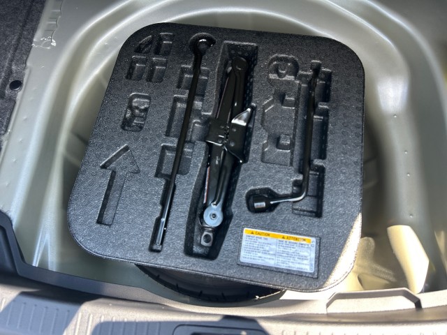 Vehicle image 34 of 37