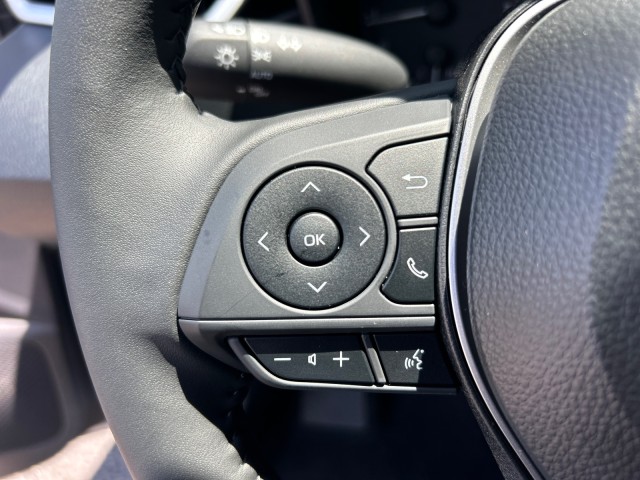 Vehicle image 29 of 37