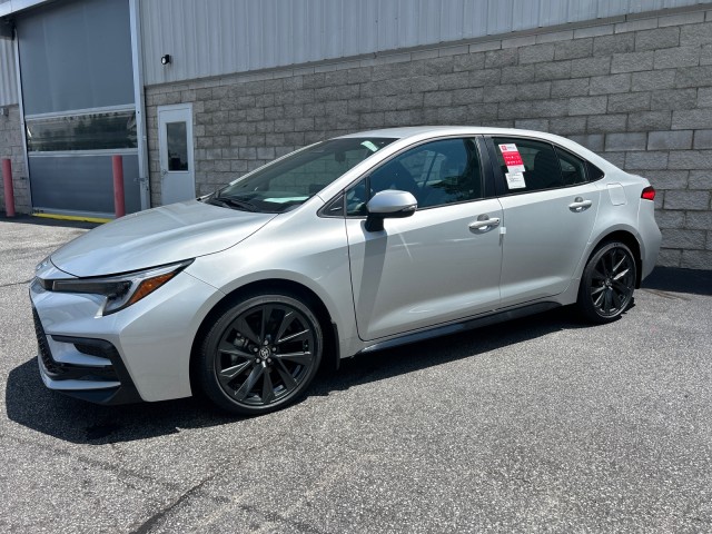 Vehicle image 2 of 37