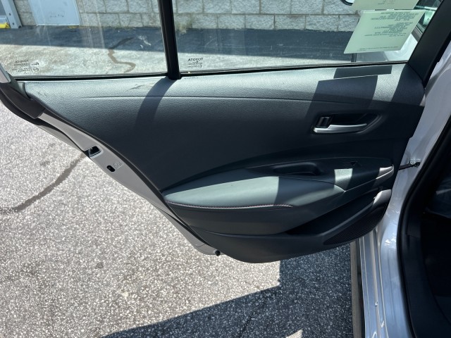 Vehicle image 24 of 37