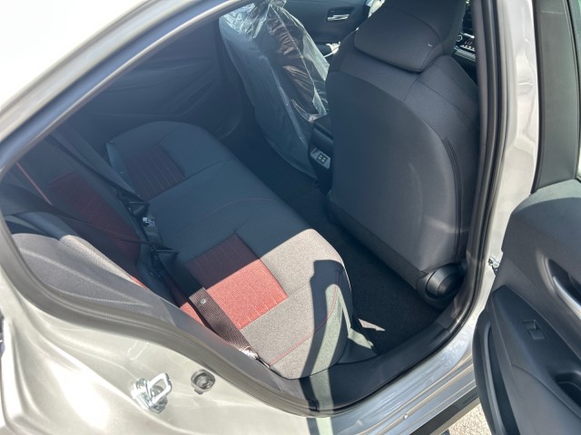 Vehicle image 14 of 37