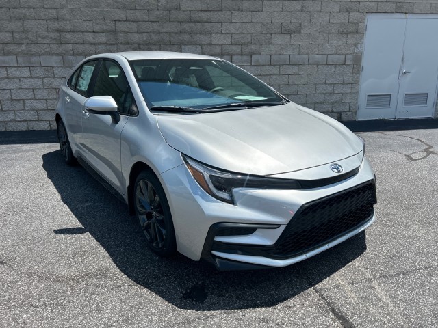Vehicle image 5 of 37
