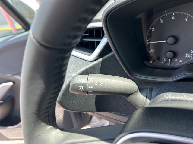Vehicle image 27 of 37