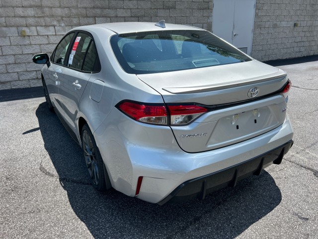 Vehicle image 8 of 37