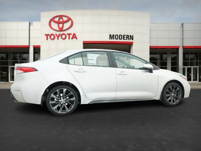 Vehicle image 18 of 40