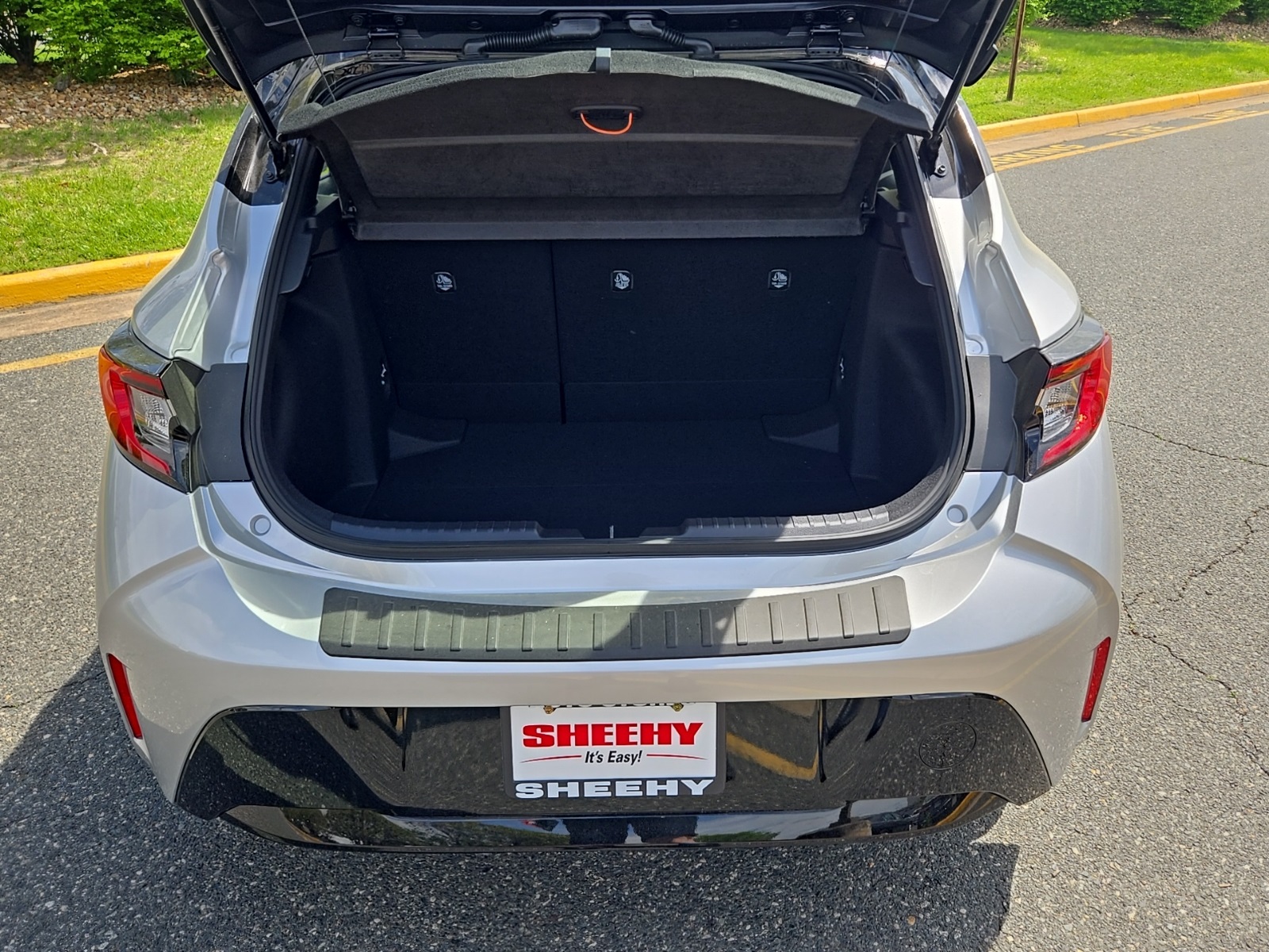 Vehicle image 11 of 40