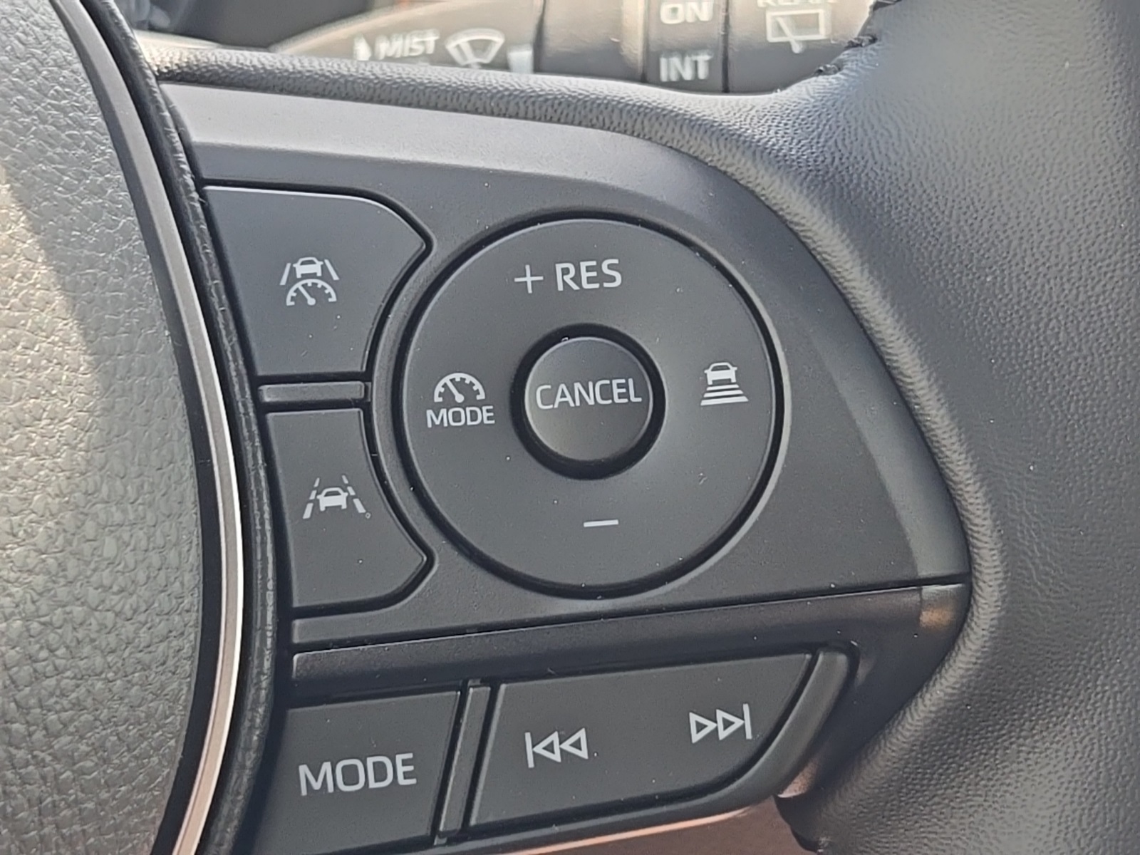Vehicle image 29 of 40