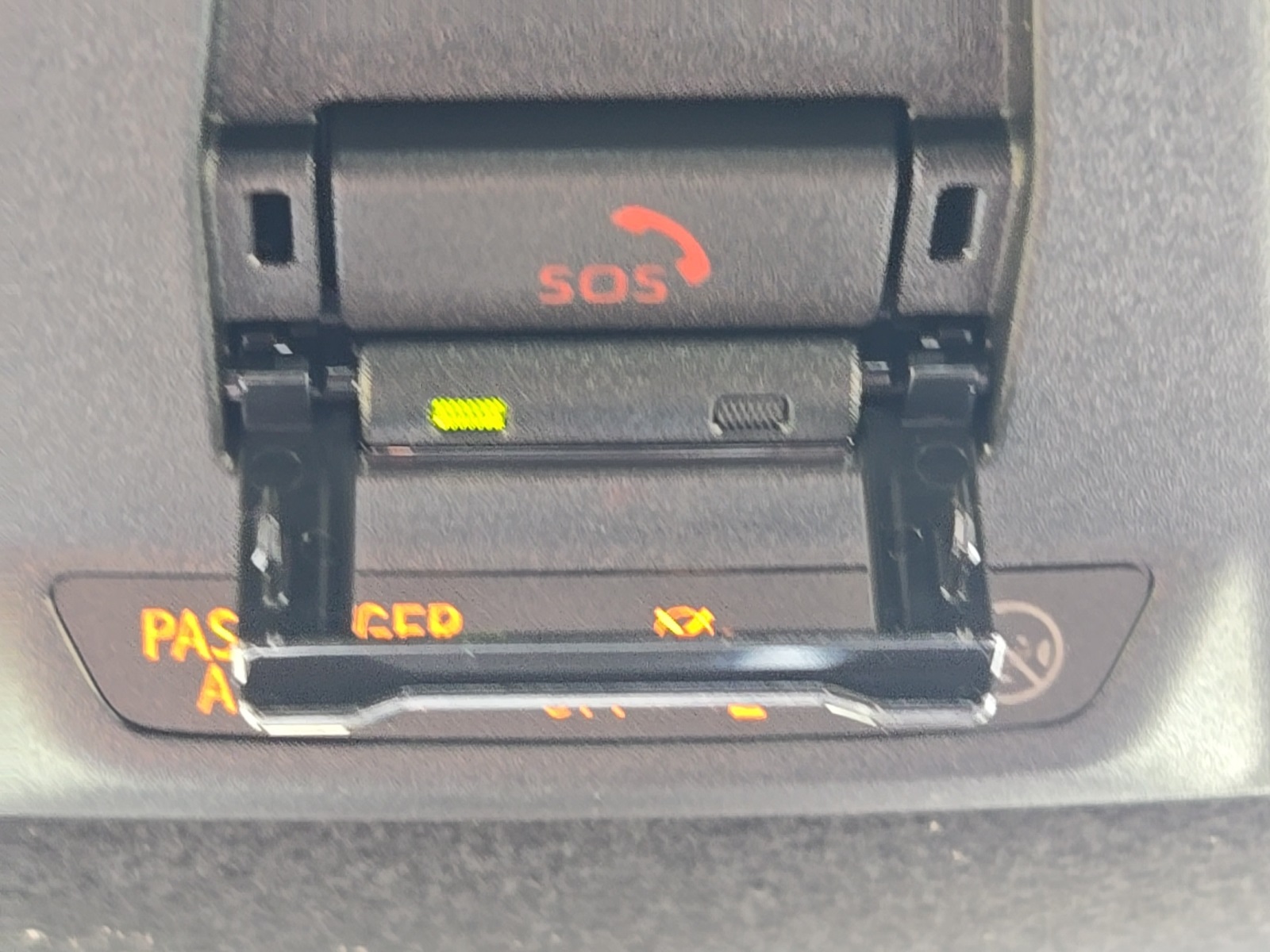 Vehicle image 31 of 40