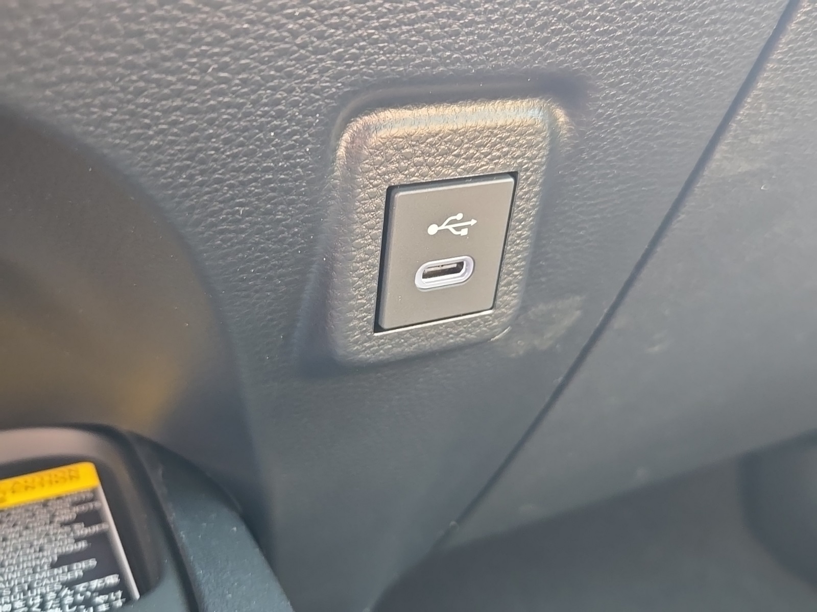 Vehicle image 36 of 40