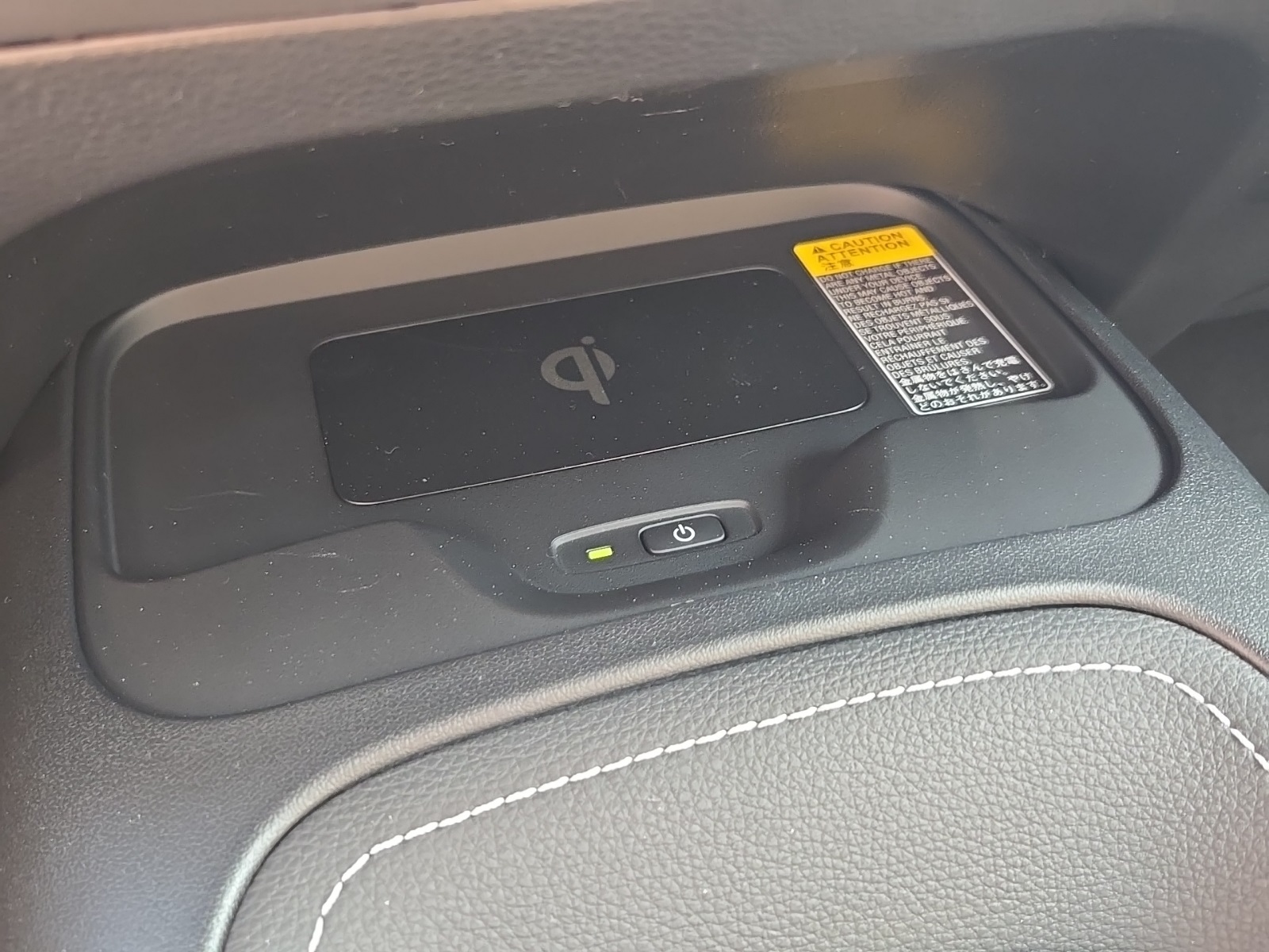 Vehicle image 35 of 40