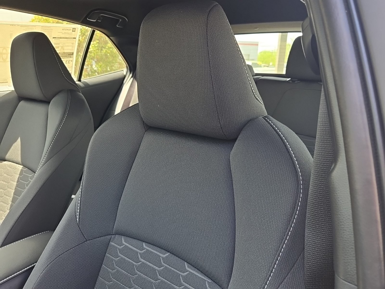 Vehicle image 15 of 40