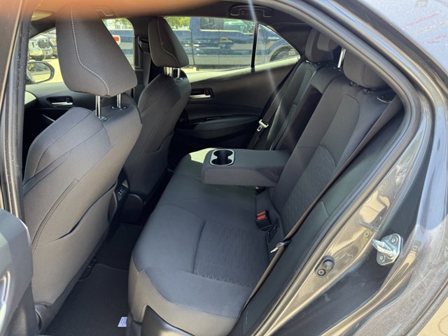 Vehicle image 13 of 22