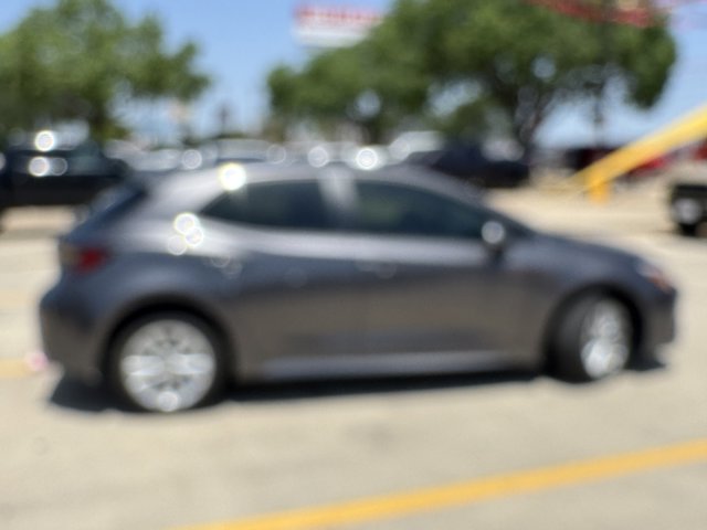 Vehicle image 4 of 22