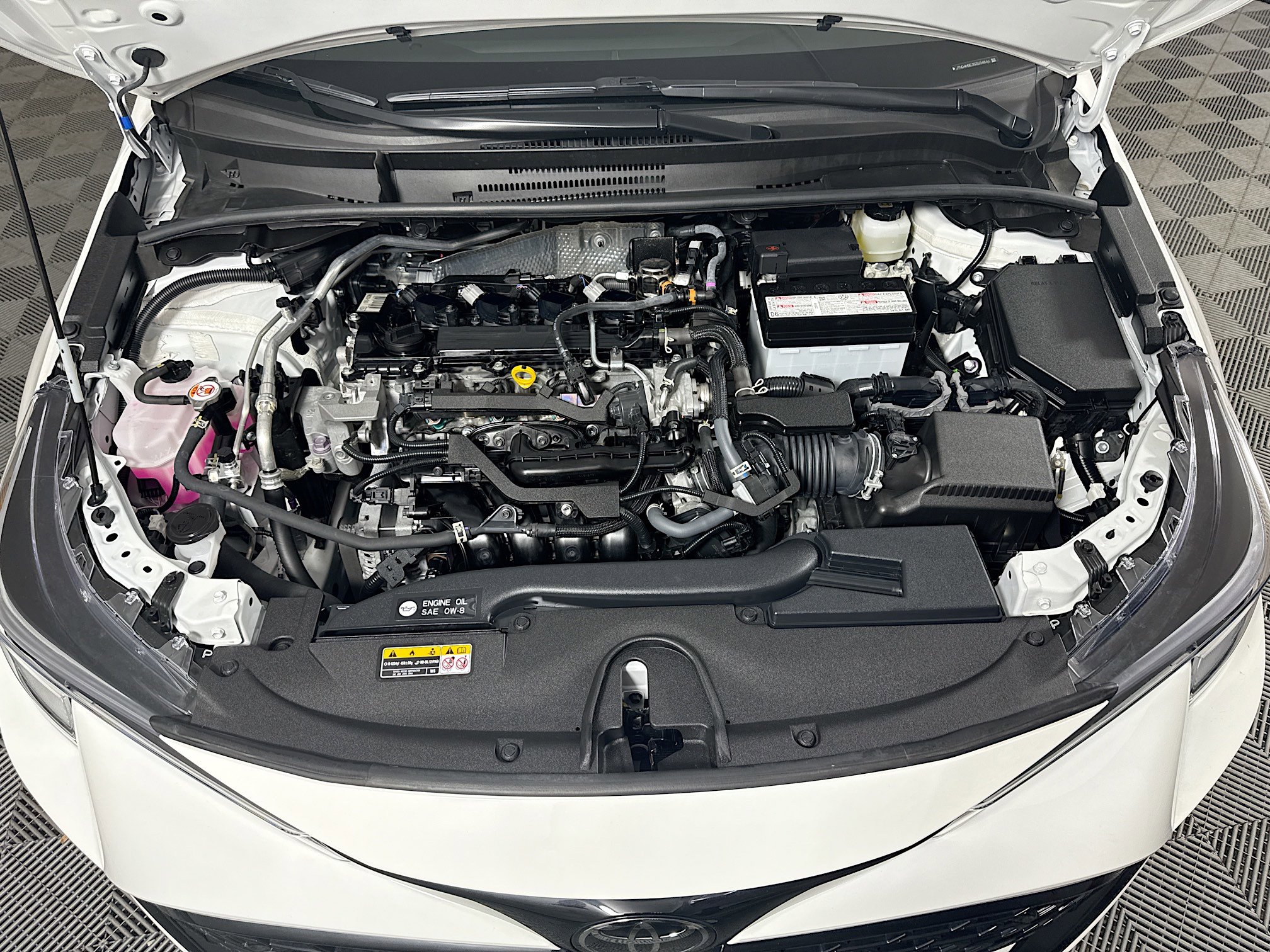 Vehicle image 26 of 28