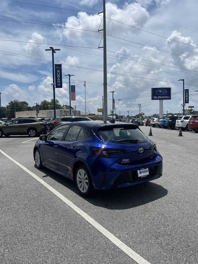 Vehicle image 6 of 21