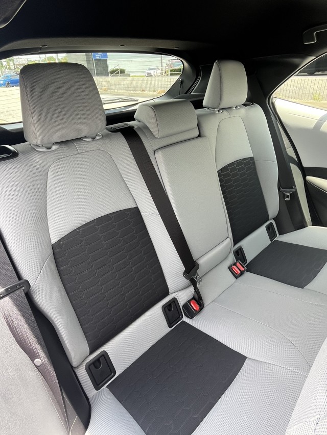 Vehicle image 12 of 21
