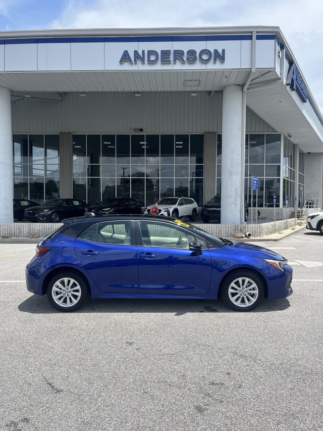 Vehicle image 3 of 21