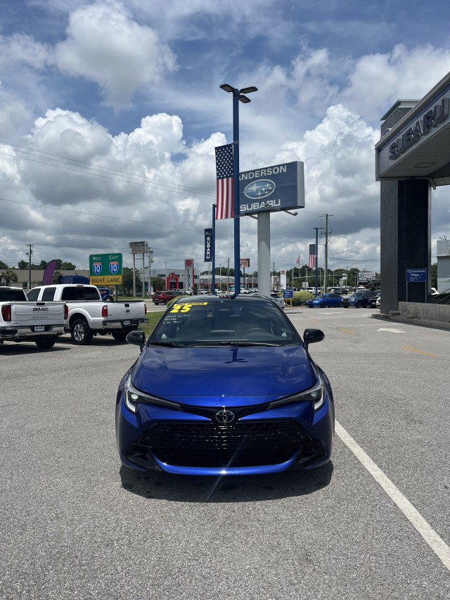 Vehicle image 8 of 21