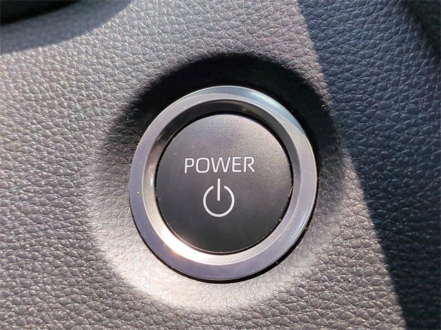 Vehicle image 25 of 26